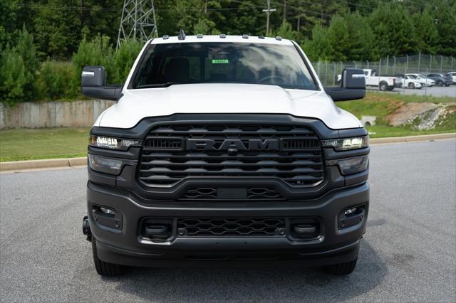 2026 RAM Ram 3500 RAM 3500 TRADESMAN CREW CAB 4X4 8 BOX