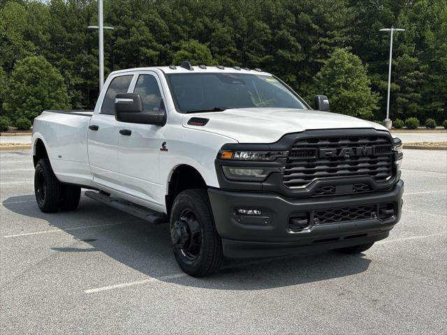 2026 RAM Ram 3500 RAM 3500 TRADESMAN CREW CAB 4X4 8 BOX