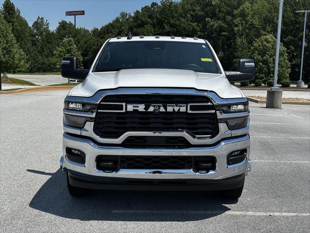 2026 RAM Ram 3500 RAM 3500 TRADESMAN CREW CAB 4X4 8 BOX