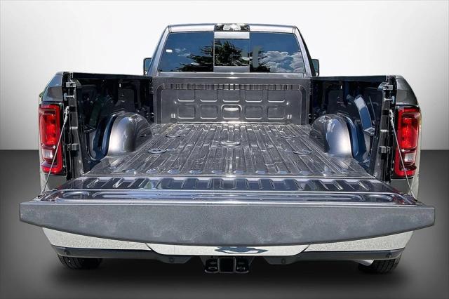 New 2026 Granite Crystal Metallic Clear-Coat Exterior Paint RAM TRADESMAN image 22