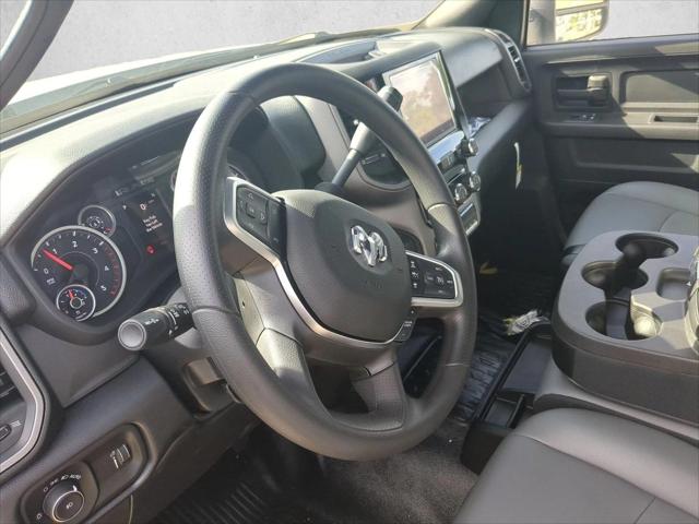 2026 RAM 3500 Chassis RAM 3500 TRADESMAN CREW CAB CHASSIS 4X4 60 CA 2026 RAM 3500 Chassis RAM 3500 TRADESMAN CREW CAB CHASSIS 4X4 60 CA