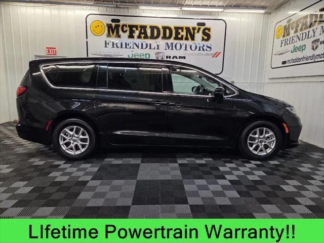 2023 Chrysler Pacifica Touring L for sale in South Haven, MI