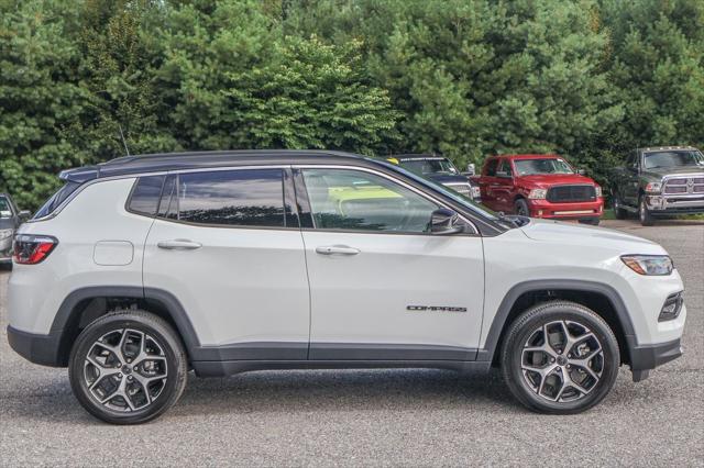 2026 Jeep Compass COMPASS LIMITED 4X4