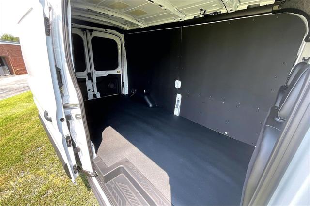 2026 Ford Transit Cargo Van Base w/9,950 lb. GVWR