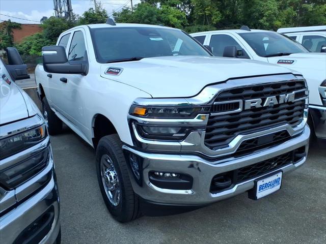 2026 RAM Ram 2500 RAM 2500 TRADESMAN CREW CAB 4X4 64 BOX