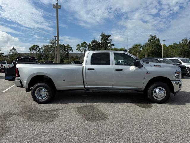 2026 RAM Ram 3500 RAM 3500 TRADESMAN CREW CAB 4X4 8 BOX