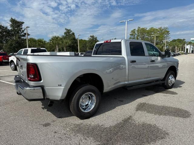 2026 RAM Ram 3500 RAM 3500 TRADESMAN CREW CAB 4X4 8 BOX