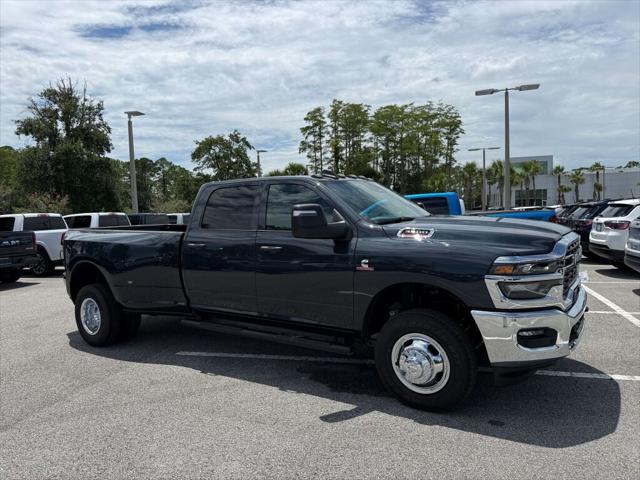 2026 RAM Ram 3500 RAM 3500 TRADESMAN CREW CAB 4X4 8 BOX