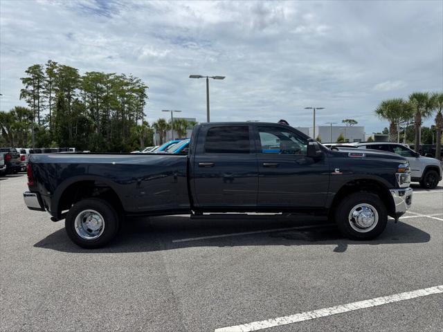 2026 RAM Ram 3500 RAM 3500 TRADESMAN CREW CAB 4X4 8 BOX