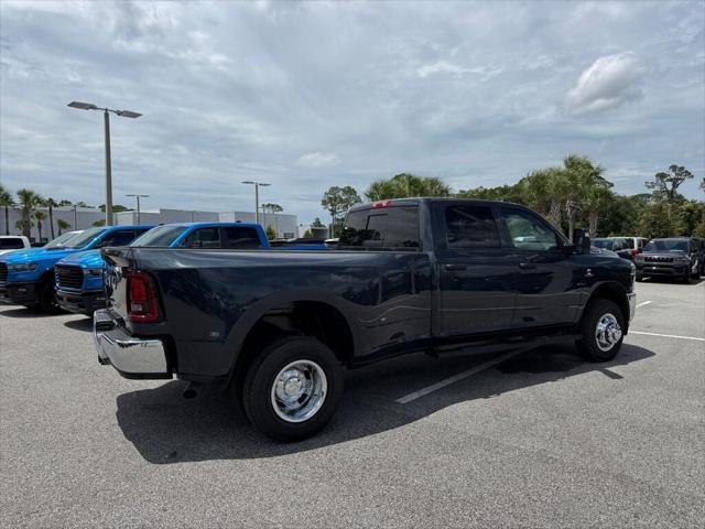 2026 RAM Ram 3500 RAM 3500 TRADESMAN CREW CAB 4X4 8 BOX