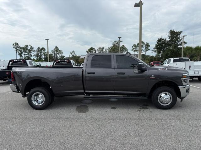 2026 RAM Ram 3500 RAM 3500 TRADESMAN CREW CAB 4X4 8 BOX