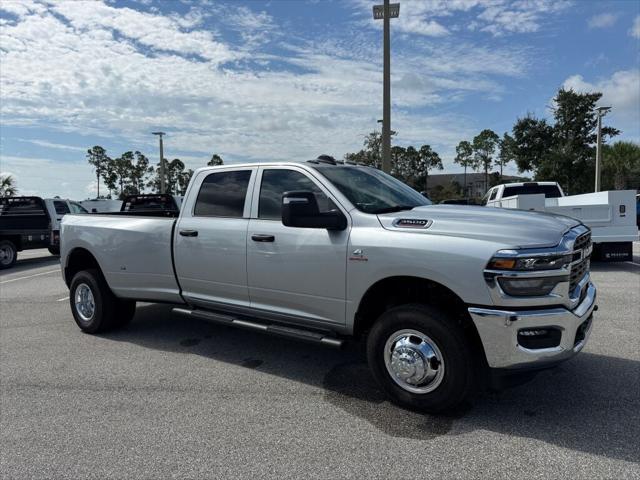 2026 RAM Ram 3500 RAM 3500 TRADESMAN CREW CAB 4X4 8 BOX
