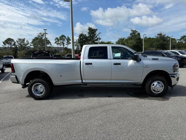 2026 RAM Ram 3500 RAM 3500 TRADESMAN CREW CAB 4X4 8 BOX