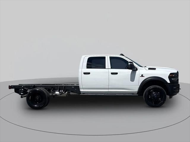 2026 RAM 5500 Chassis RAM 5500 TRADESMAN CHASSIS CREW CAB 4X4 60 CA