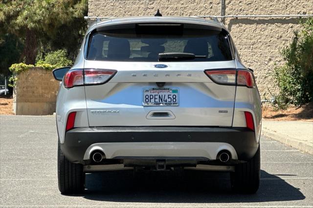 2020 Ford Escape Titanium Hybrid