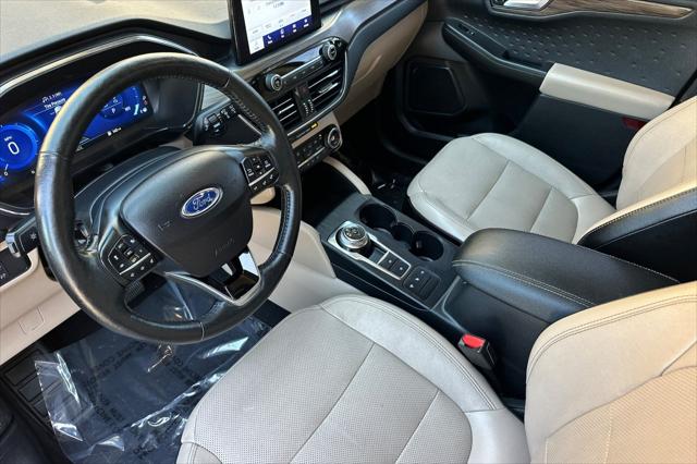 2020 Ford Escape Titanium Hybrid