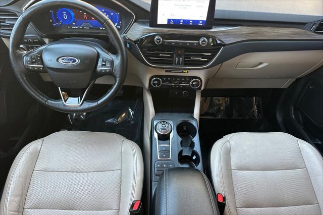 2020 Ford Escape Titanium Hybrid