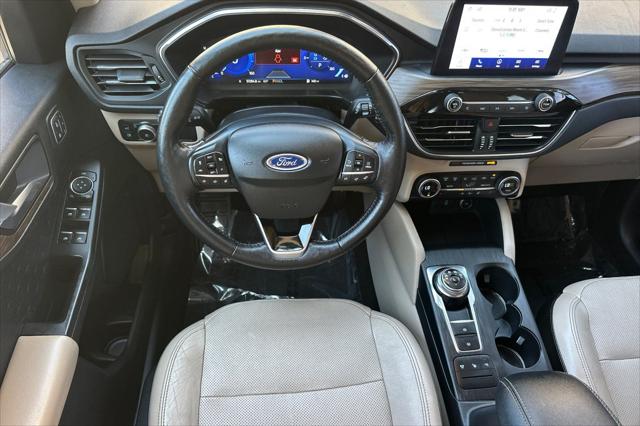 2020 Ford Escape Titanium Hybrid