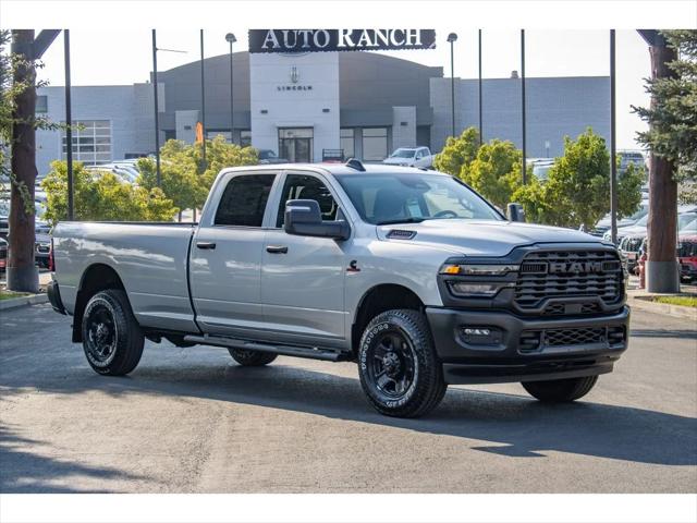 2026 RAM Ram 3500 RAM 3500 TRADESMAN CREW CAB 4X4 8 BOX