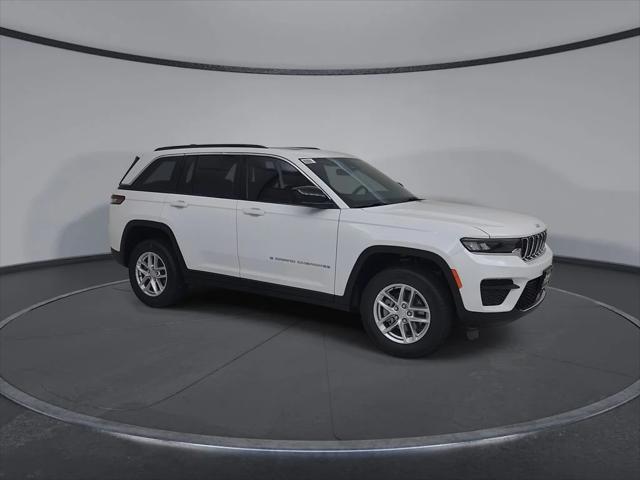 2026 Jeep Grand Cherokee GRAND CHEROKEE LAREDO X 4X4