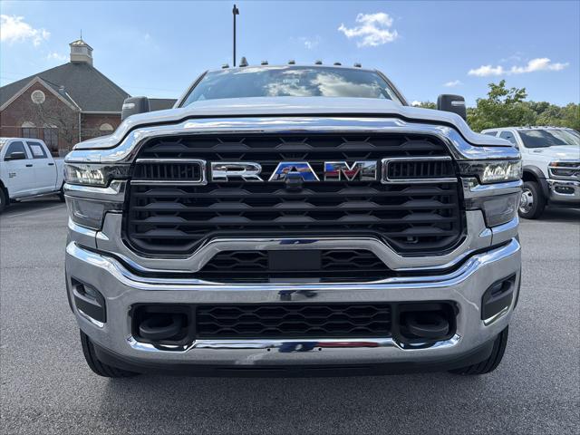 2026 RAM 4500 Chassis RAM 4500 TRADESMAN CHASSIS CREW CAB 4X4 60 CA