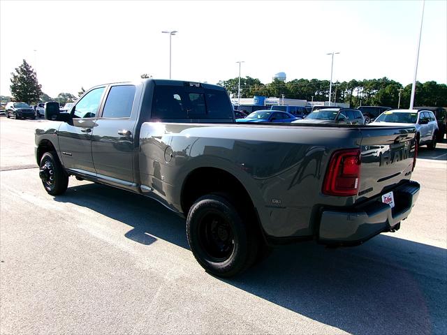 2026 RAM Ram 3500 RAM 3500 LARAMIE CREW CAB 4X4 8 BOX