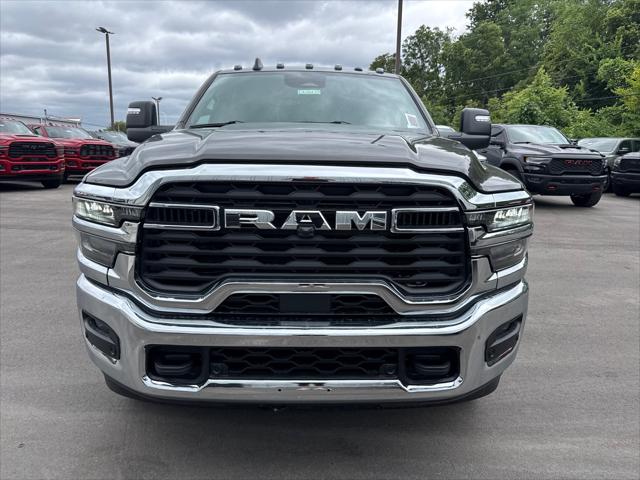 2026 RAM 3500 RAM 3500 BIG HORN CREW CAB 4X4 8 BOX