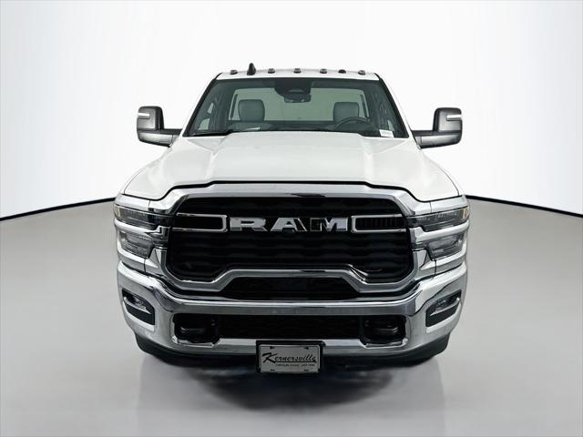 2026 RAM Ram 3500 Chassis Cab RAM 3500 TRADESMAN CHASSIS REGULAR CAB 4X2 84 CA