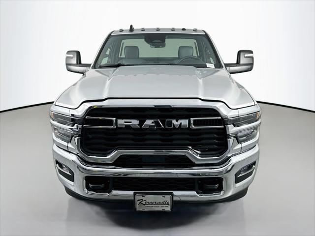 2026 RAM Ram 3500 Chassis Cab RAM 3500 TRADESMAN CHASSIS REGULAR CAB 4X2 84 CA