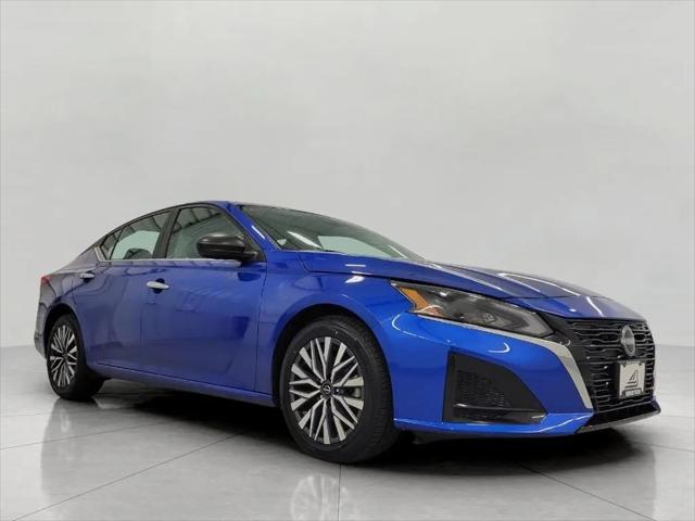 2025 Nissan Altima SV FWD for sale in Green Bay, WI