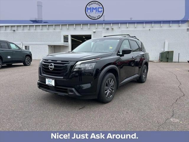 2024 Nissan Pathfinder SV 4WD for sale in Mankato, MN
