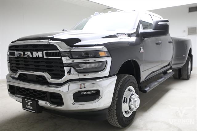 2026 RAM Ram 3500 RAM 3500 TRADESMAN CREW CAB 4X4 8 BOX