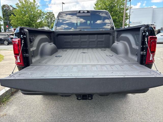 2026 RAM 3500 RAM 3500 LIMITED MEGA CAB 4X4 64 BOX