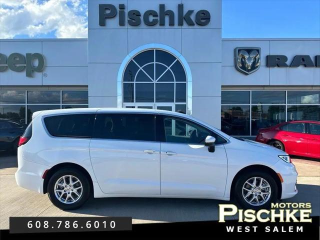2023 Chrysler Pacifica Touring L for sale in West Salem, WI