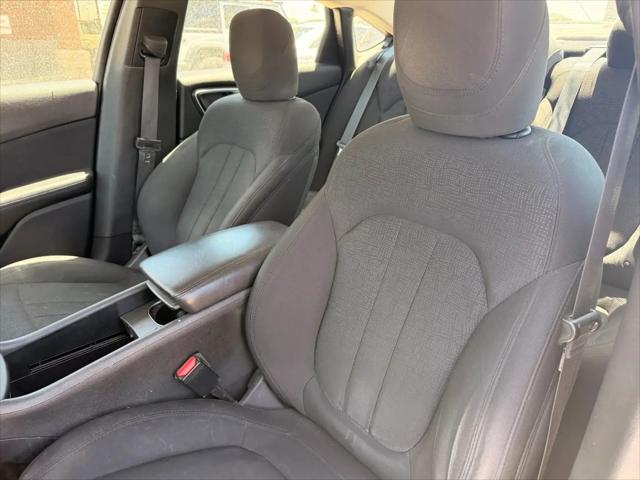 2016 Chrysler 200 Limited