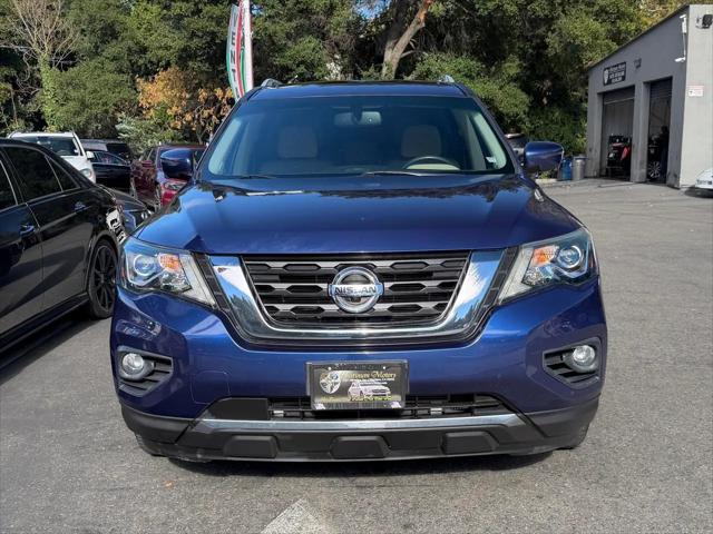 2018 Nissan Pathfinder Platinum