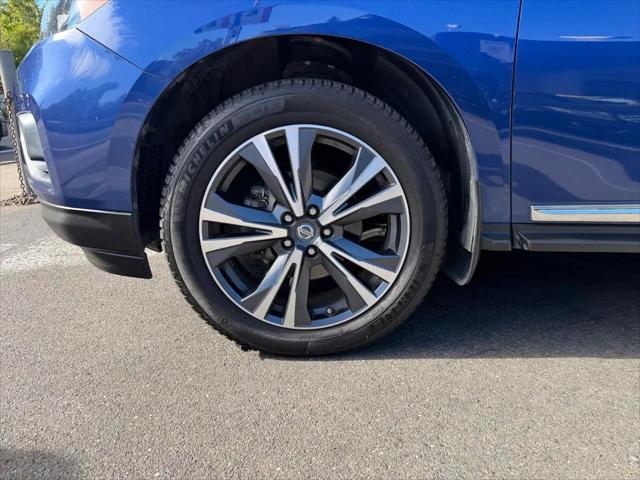 2018 Nissan Pathfinder Platinum