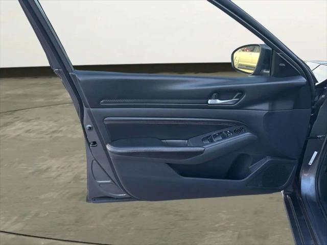 2022 Nissan Altima SR FWD