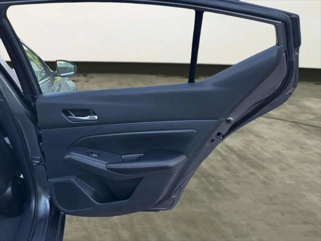 2022 Nissan Altima SR FWD