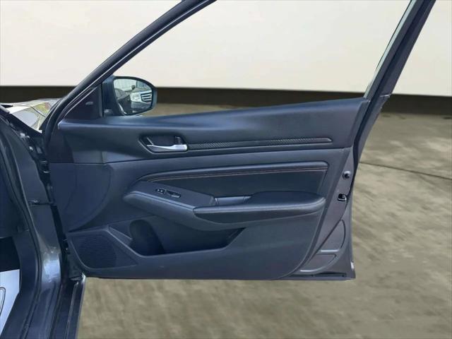 2022 Nissan Altima SR FWD