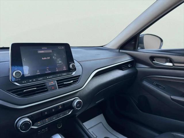 2022 Nissan Altima SR FWD
