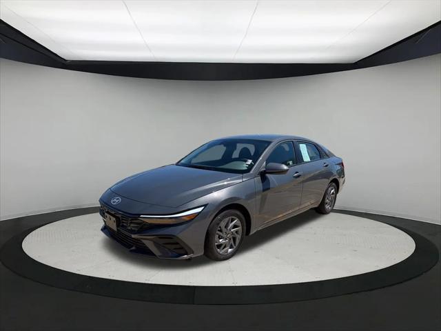 2026 Hyundai Elantra Hybrid Blue for sale in Sycamore, IL