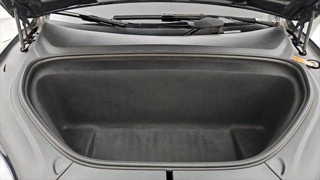 2023 Tesla Model X Standard Range