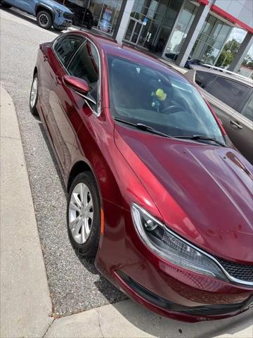 2017 Chrysler 200 Touring