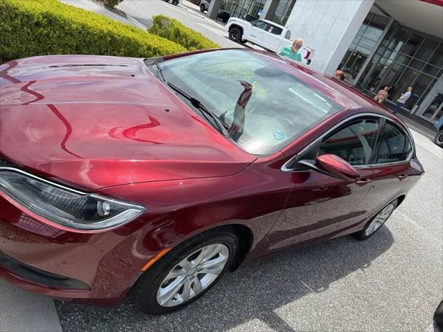 2017 Chrysler 200 Touring