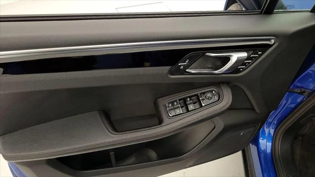 2020 Porsche Macan Macan