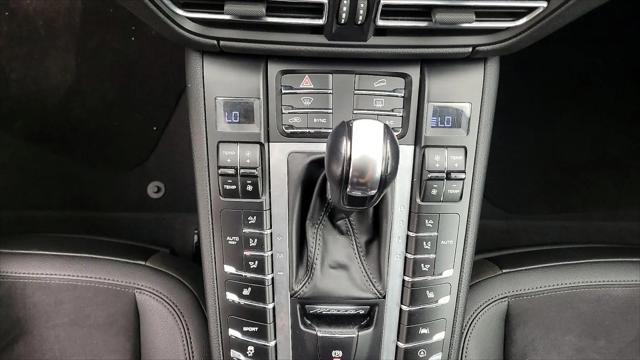 2020 Porsche Macan Macan