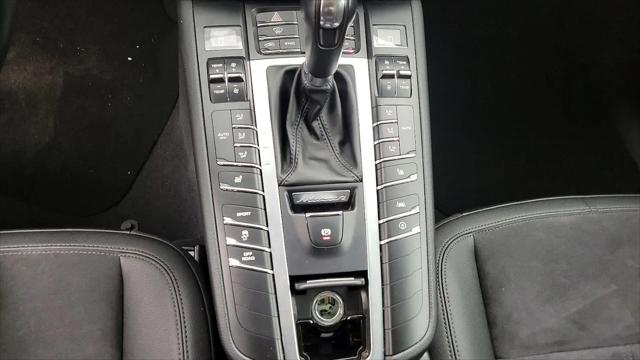 2020 Porsche Macan Macan