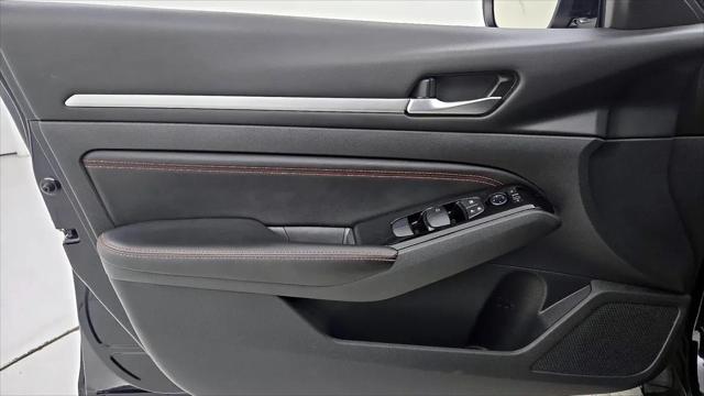 2023 Nissan Altima SR FWD