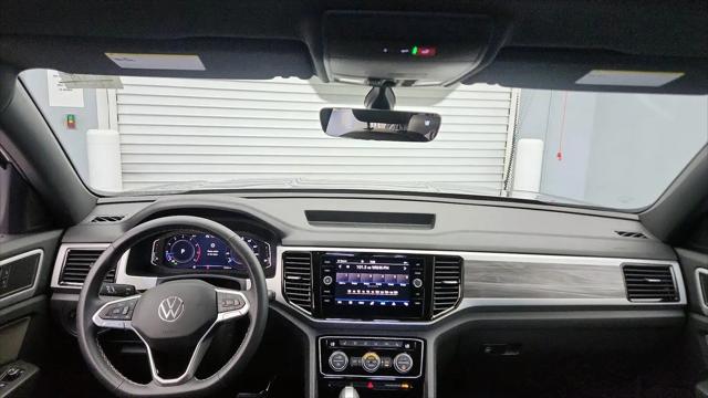 2023 Volkswagen Atlas Cross Sport 2.0T SE w/Technology